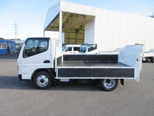 MITSUBISHI CANTER 2025 Image 31