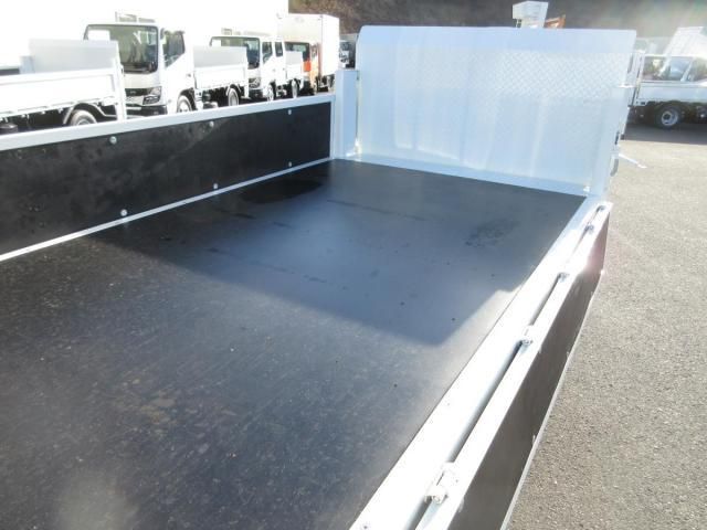 MITSUBISHI CANTER 2025 Image 31