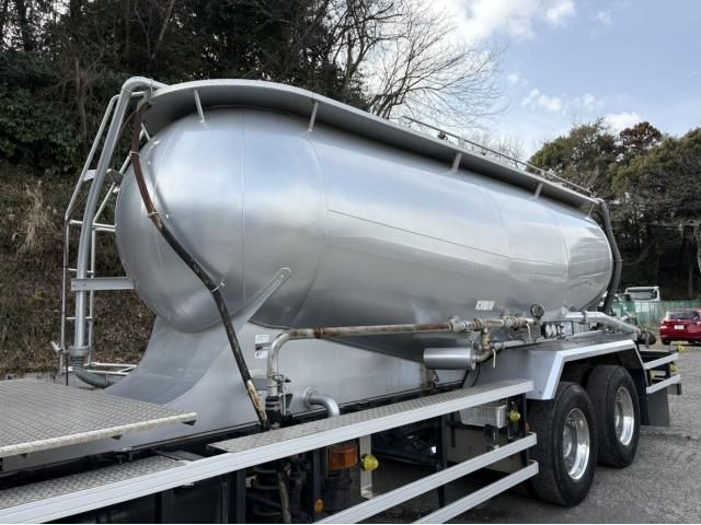 NISSAN DIESEL QUON 2014 Image 31