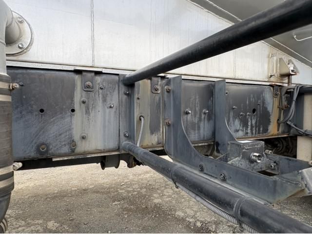 NISSAN DIESEL QUON 2014 Image 31