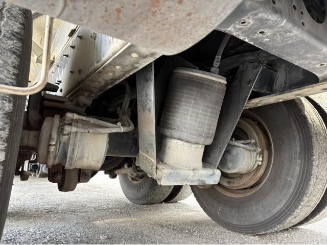 NISSAN DIESEL QUON 2014 Image 31