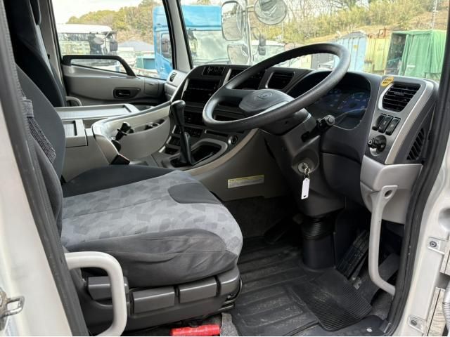 NISSAN DIESEL QUON 2014 Image 31