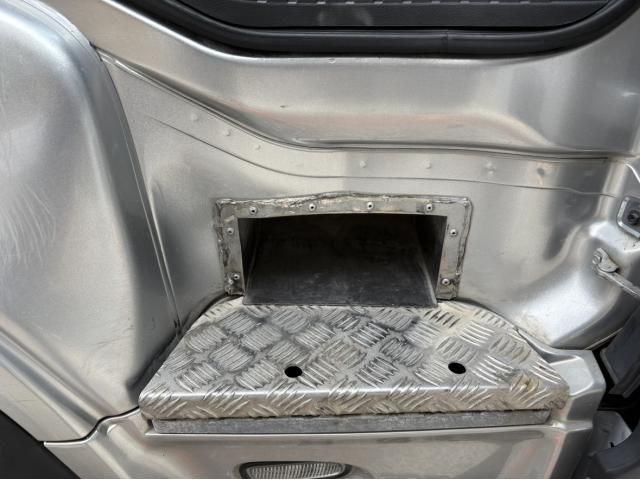 NISSAN DIESEL QUON 2014 Image 31