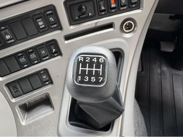 NISSAN DIESEL QUON 2014 Image 31