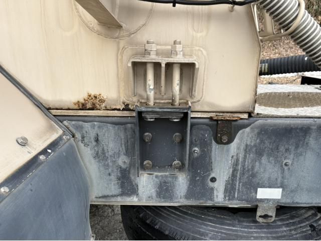 HINO PROFIA 2014 Image 31