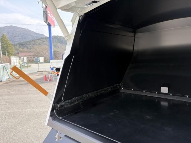 MITSUBISHI CANTER 2025 Image 31