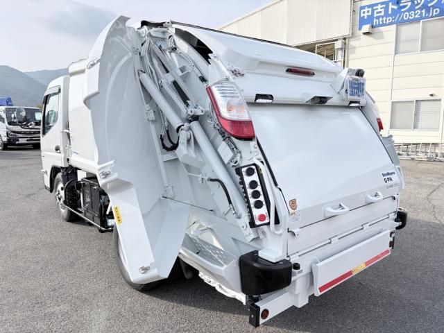 MITSUBISHI CANTER 2025 Image 31
