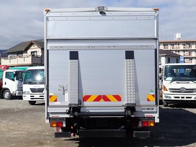 MITSUBISHI FUSOU FIGHTER 2016 Image 31