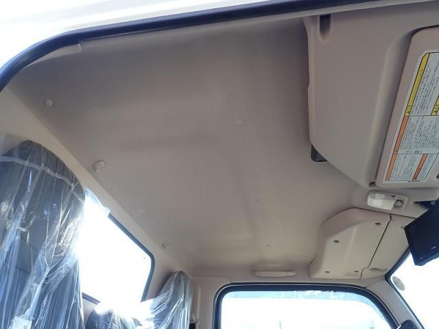 MITSUBISHI CANTER 2025 Image 31