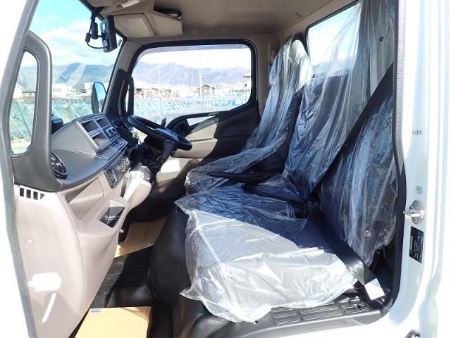 MITSUBISHI CANTER 2025 Image 31