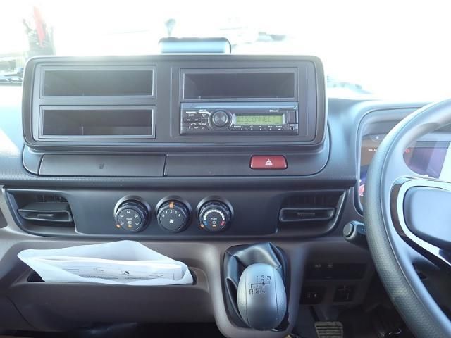 MITSUBISHI CANTER 2025 Image 31