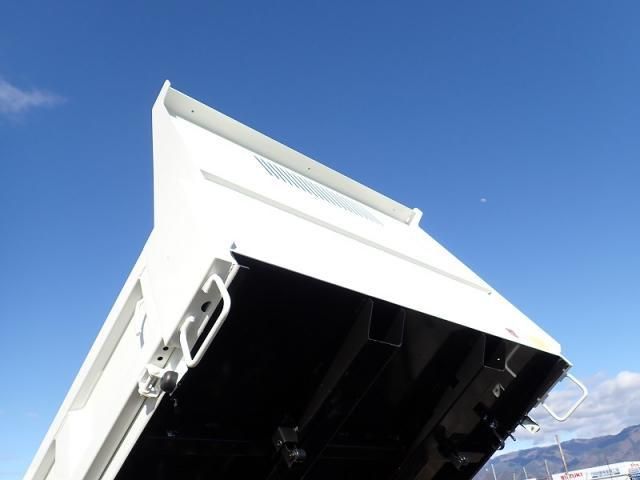 MITSUBISHI CANTER 2025 Image 31