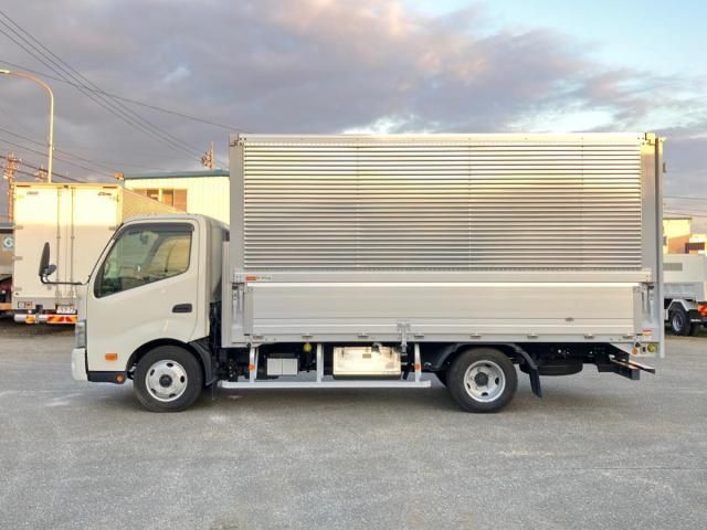 HINO DUTRO 2022 Image 31