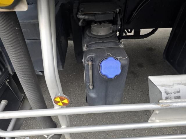 HINO PROFIA 2014 Image 31