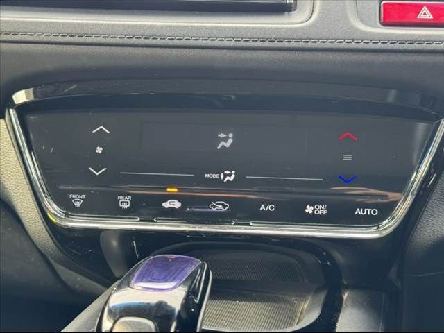 HONDA VEZEL HYBRID 2015 Image 31