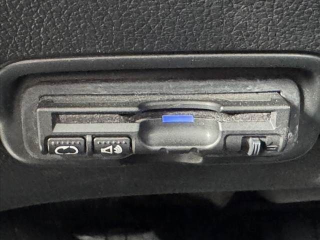 HONDA VEZEL HYBRID 2015 Image 31