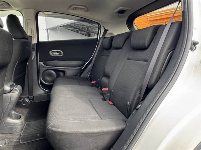 HONDA VEZEL HYBRID 2015 Image 31