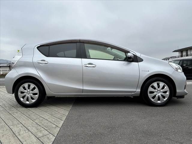 TOYOTA AQUA 2014 Image 31