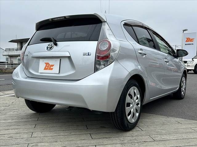 TOYOTA AQUA 2014 Image 31