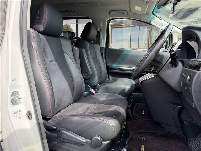 TOYOTA VELLFIRE 2012 Image 31