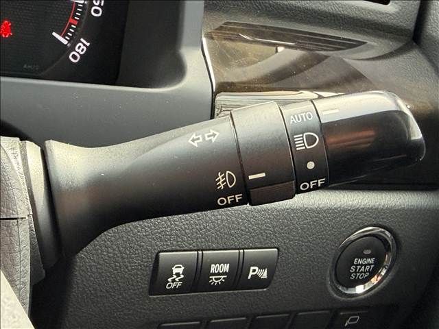 TOYOTA VELLFIRE 2012 Image 31