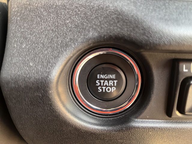 SUZUKI JIMNY 4WD 2023 Image 31