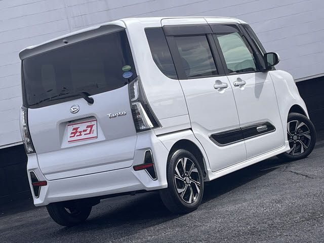 DAIHATSU TANTO CUSTOM 2021 Image 31