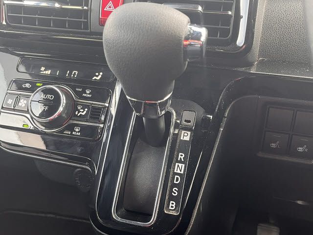 DAIHATSU TANTO CUSTOM 2021 Image 31