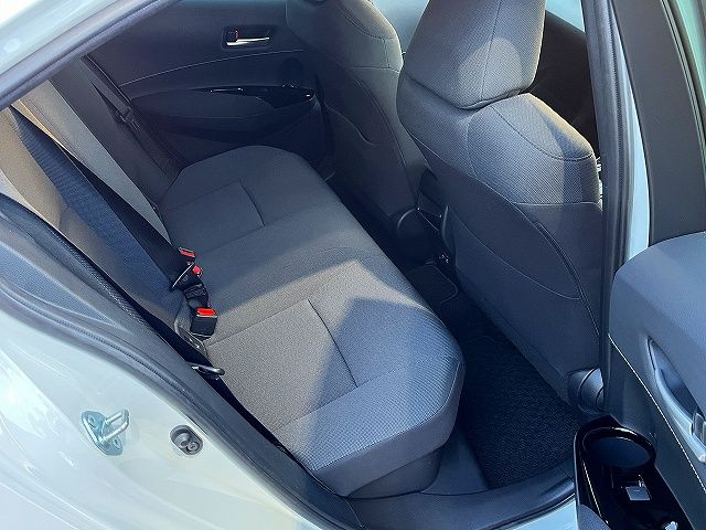 TOYOTA COROLLA SEDAN HYBRID 2020 Image 31