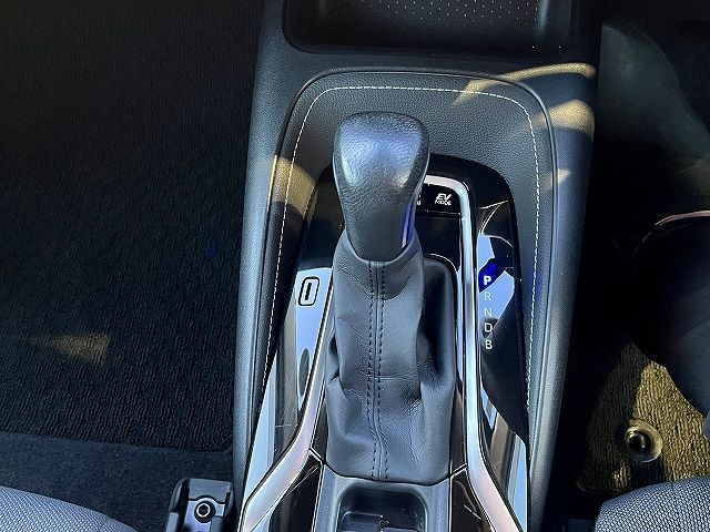 TOYOTA COROLLA SEDAN HYBRID 2020 Image 31