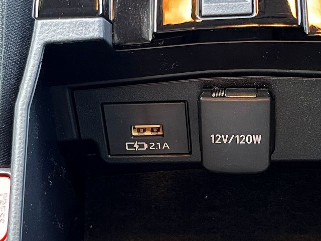 TOYOTA COROLLA SEDAN HYBRID 2020 Image 31