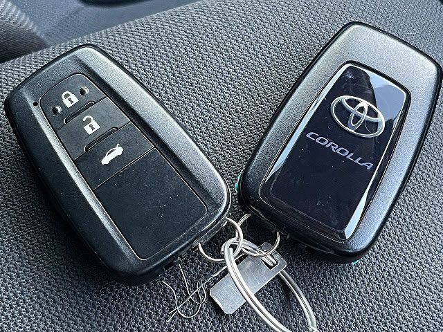 TOYOTA COROLLA SEDAN HYBRID 2020 Image 31