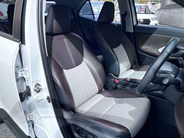 TOYOTA YARIS CROSS HYBRID 2023 Image 31