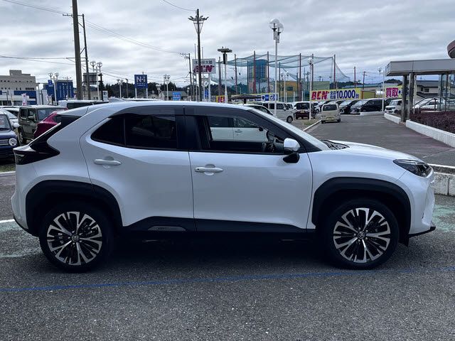 TOYOTA YARIS CROSS HYBRID 2023 Image 31