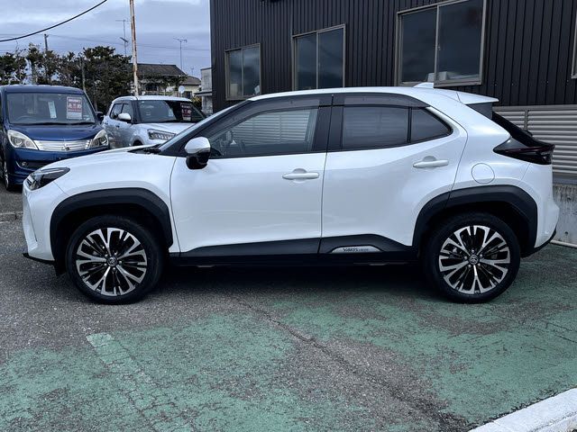 TOYOTA YARIS CROSS HYBRID 2023 Image 31