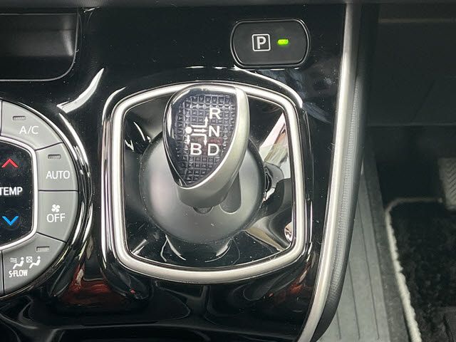 TOYOTA VOXY HYBRID 2021 Image 31