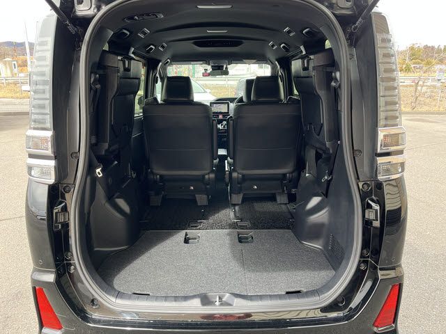 TOYOTA VOXY HYBRID 2021 Image 31