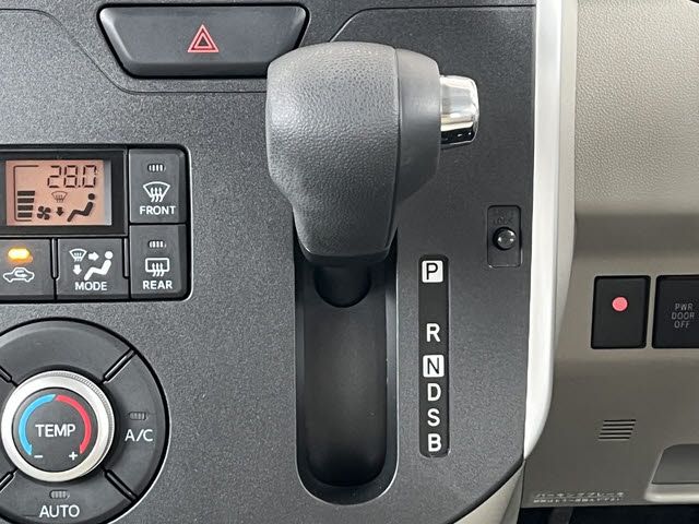 DAIHATSU TANTO 2015 Image 31