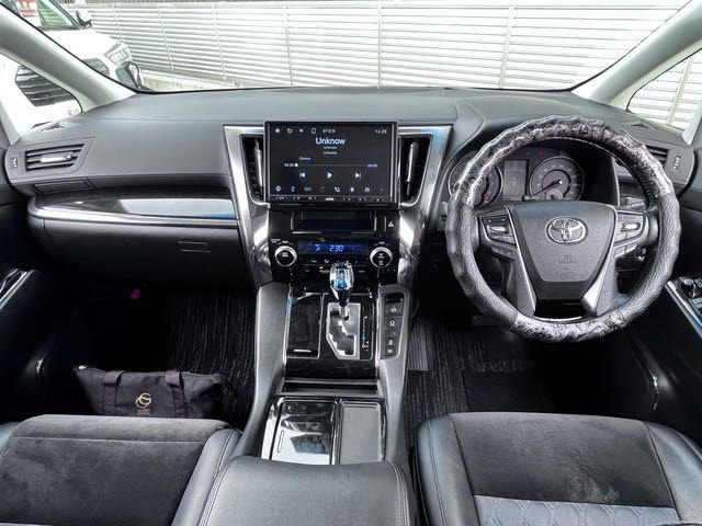 TOYOTA ALPHARD 2015 Image 31