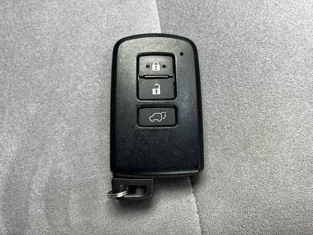 TOYOTA HARRIER 2WD 2017 Image 31