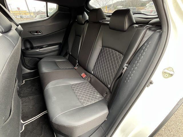 TOYOTA C-HR 2019 Image 31