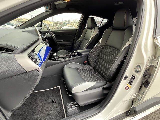 TOYOTA C-HR 2019 Image 31