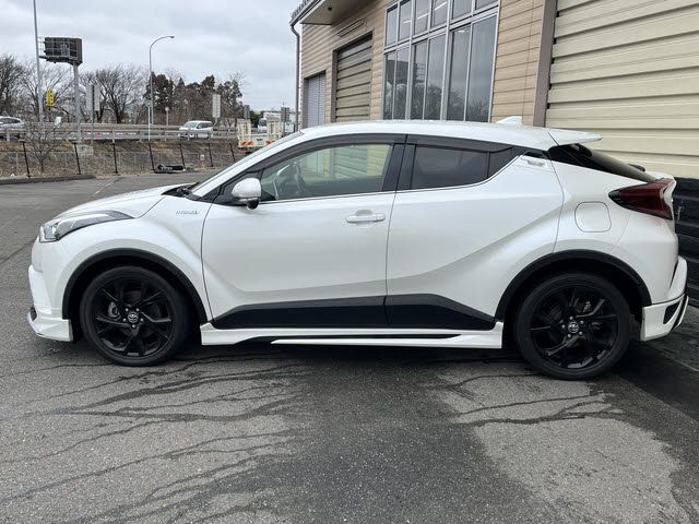TOYOTA C-HR 2019 Image 31