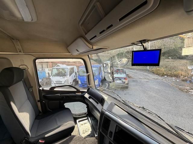 HINO PROFIA 2012 Image 31