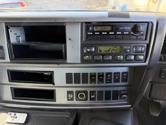 HINO PROFIA 2012 Image 31