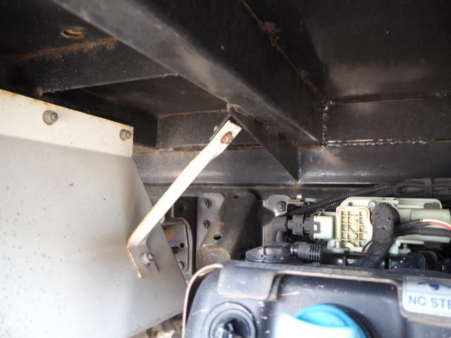 MITSUBISHI CANTER 2018 Image 31