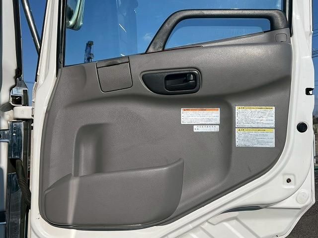 NISSAN DIESEL QUON 2013 Image 31