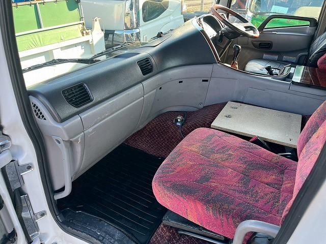 NISSAN DIESEL QUON 2013 Image 31