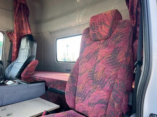 NISSAN DIESEL QUON 2013 Image 31