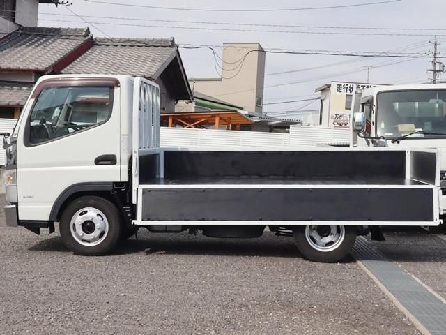 MITSUBISHI CANTER 2018 Image 31